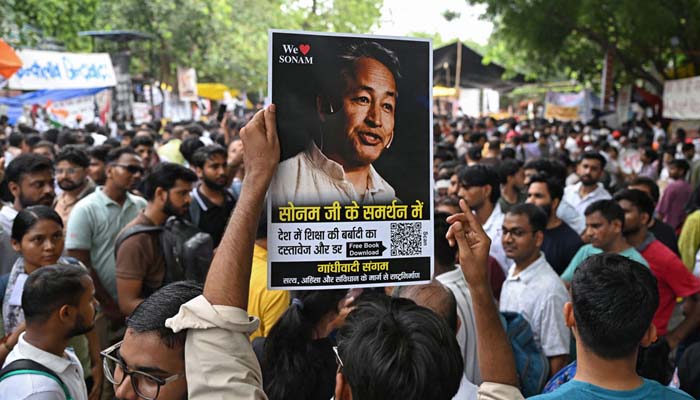 দিল্লিতে ইন্টারনেট বন্ধের নির্দেশ দিয়েছে মোদি সরকার