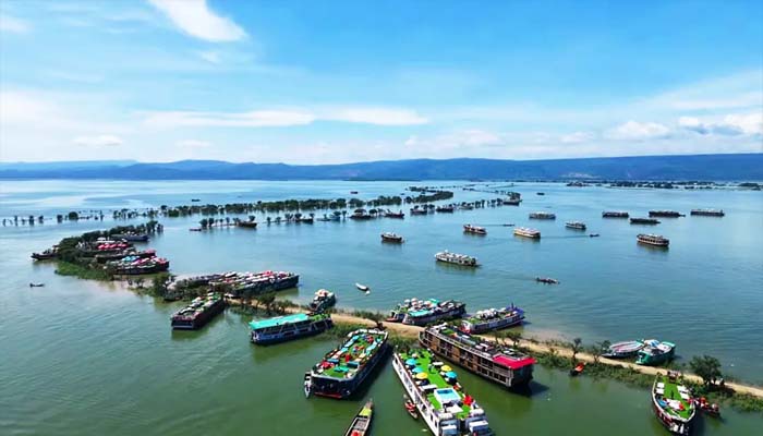 টাঙ্গুয়ার হাওরে হাউসবোট-যান্ত্রিক বোটে কড়াকড়ি, ১১ দফা নির্দেশনা