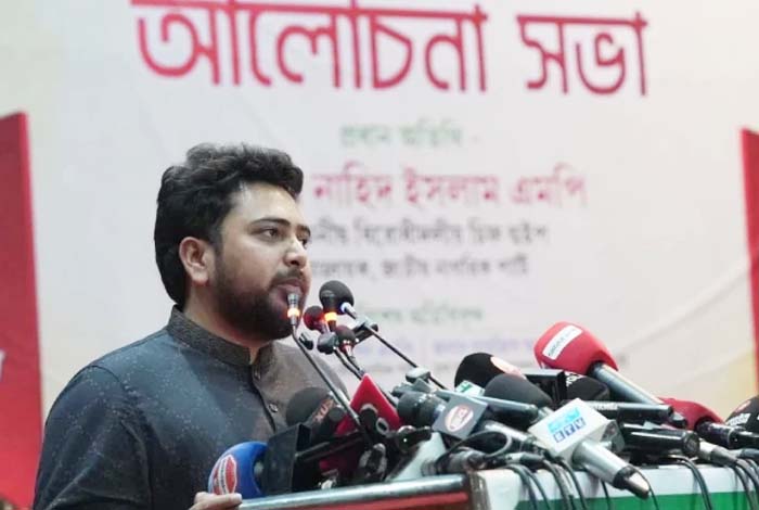 শেখ হাসিনা দেশে ফিরলে সরাসরি ফাঁসির মঞ্চে নেওয়া হবে: নাহিদ