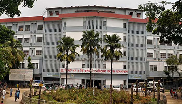 হারপিক পান করে হাসপাতালে ভর্তি, ওসমানীতে পাঁচতলা থেকে পড়ে যুবকের মৃত্যু