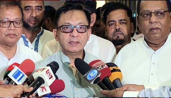 জ্বালানি ও গ্যাস সংকট থেকে বের হওয়ার জন্য সময় দিতে হবে: বাণিজ্যমন্ত্রী