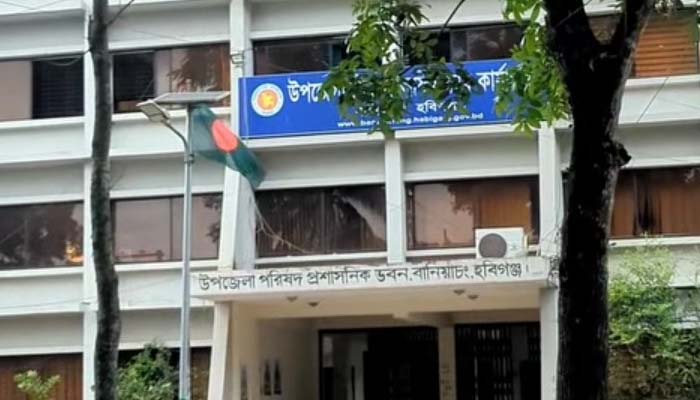 বানিয়াচংয়ে ৯ দিন ধরে সিএনজি বন্ধ, চরম ভোগান্তিতে লাখো মানুষ