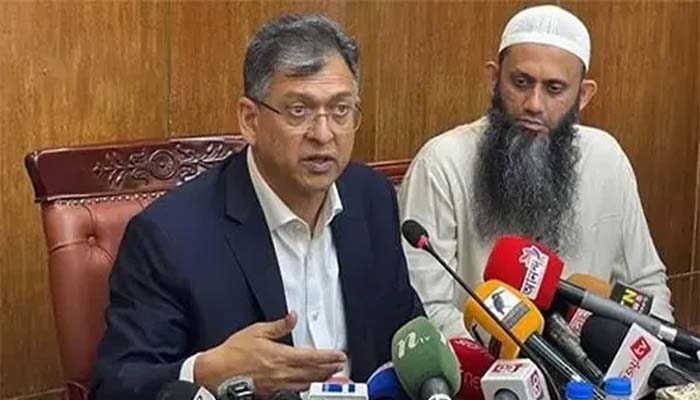 ২০২৫-এর তুলনায় বর্তমানে আইনশৃঙ্খলা পরিস্থিতি ‘অনেক ভালো’: স্বরাষ্ট্রমন্ত্রী
