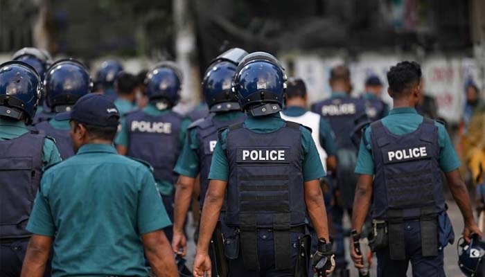 এসএমপির ২৪ ঘণ্টার অভিযানে সিলেটে গ্রেপ্তার ৩০, মাদক ও চোরাই পণ্য উদ্ধার